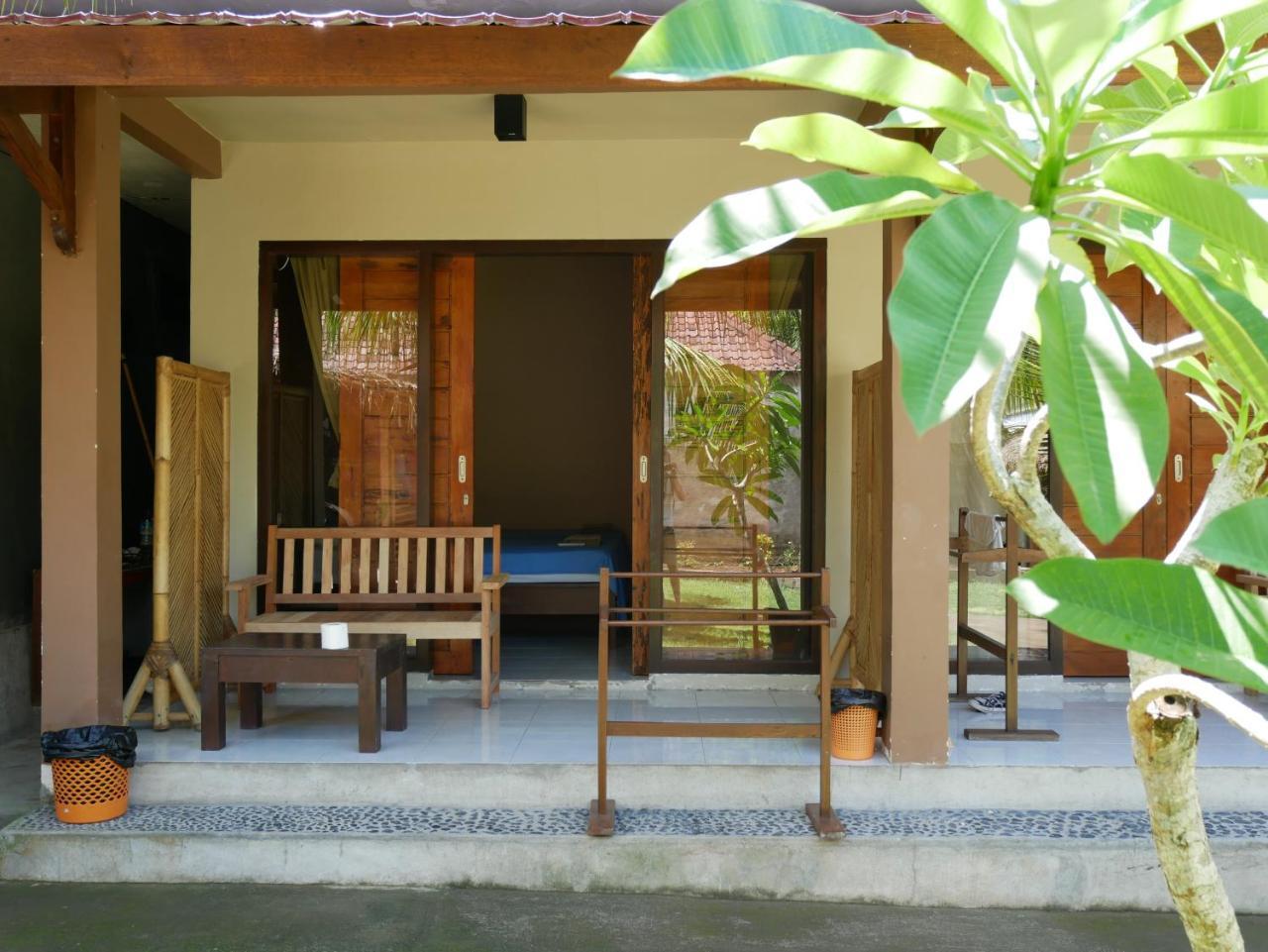 Asoka Homestay Senggigi Esterno foto